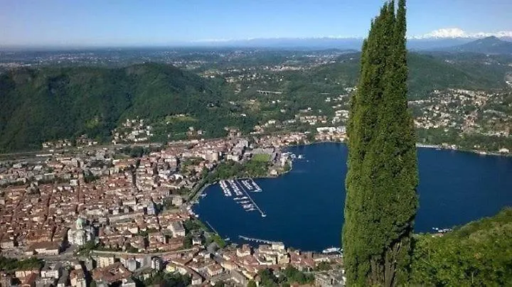 Apartmán Il Soppalco, Cozy Open Space With Loft In Como Center